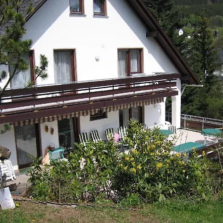 Pensionat Haus Hubertus 2*