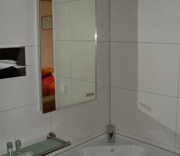 Pensjonat Haus Hubertus 2*